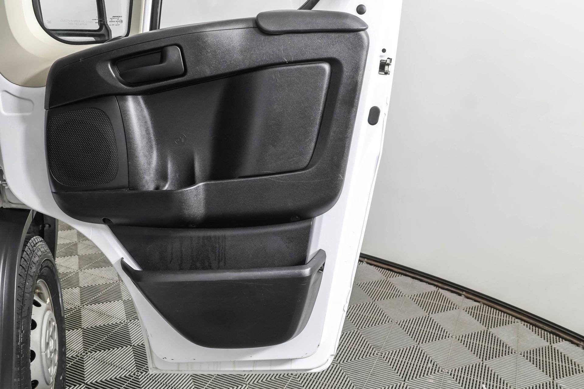 Used 2019 RAM ProMaster 1500 w/ Interior Convenience Group image 40