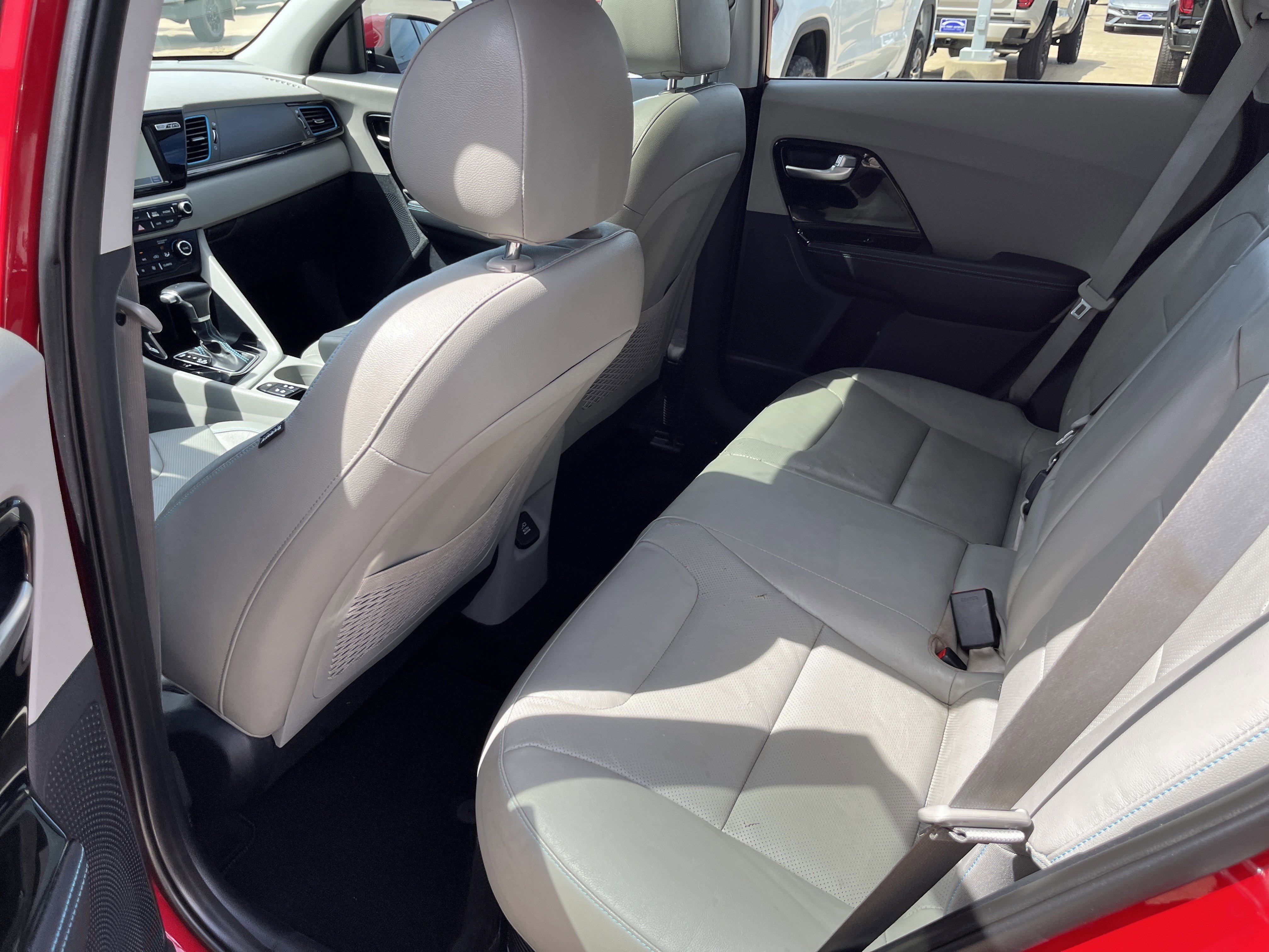 Used 2017 Kia Niro Touring w/ Advanced Technology Package image 11