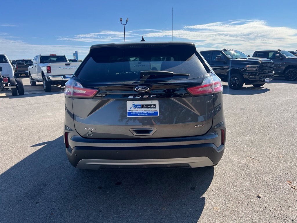 Used 2024 Ford Edge SEL w/ Convenience Package AWD/4WD image 4