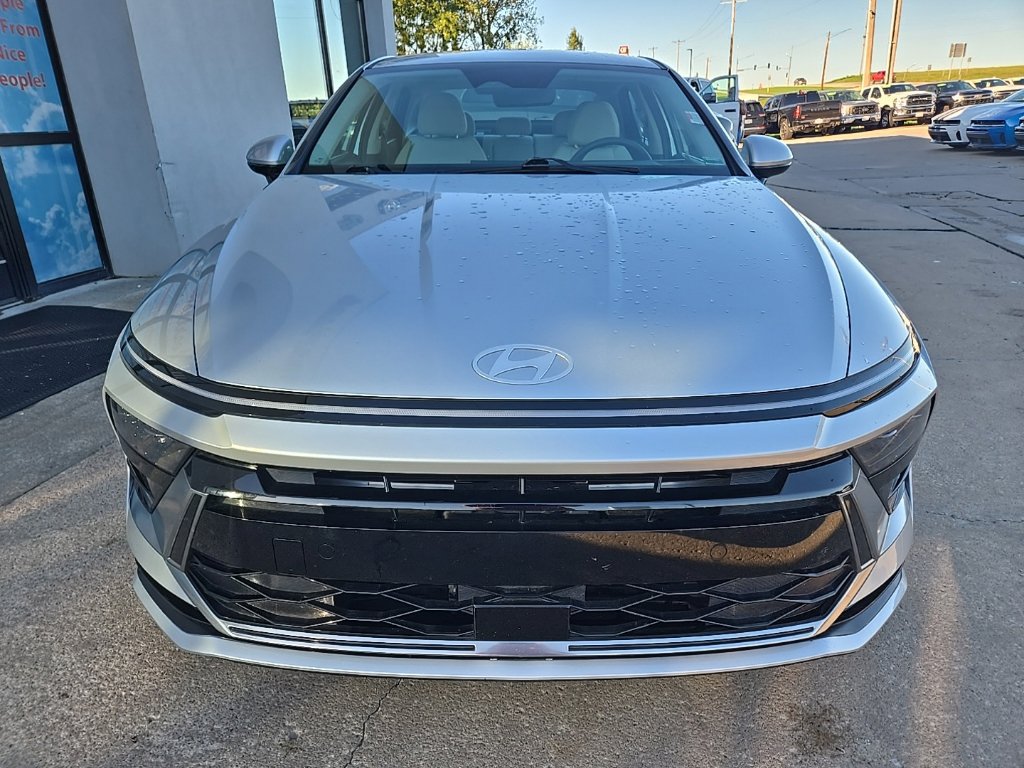 Used 2025 Hyundai Sonata SEL FWD image 14