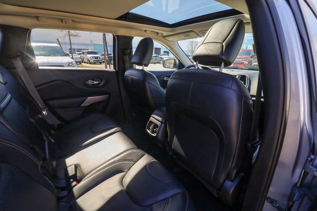 Used 2018 Jeep Cherokee Limited AWD/4WD image 48