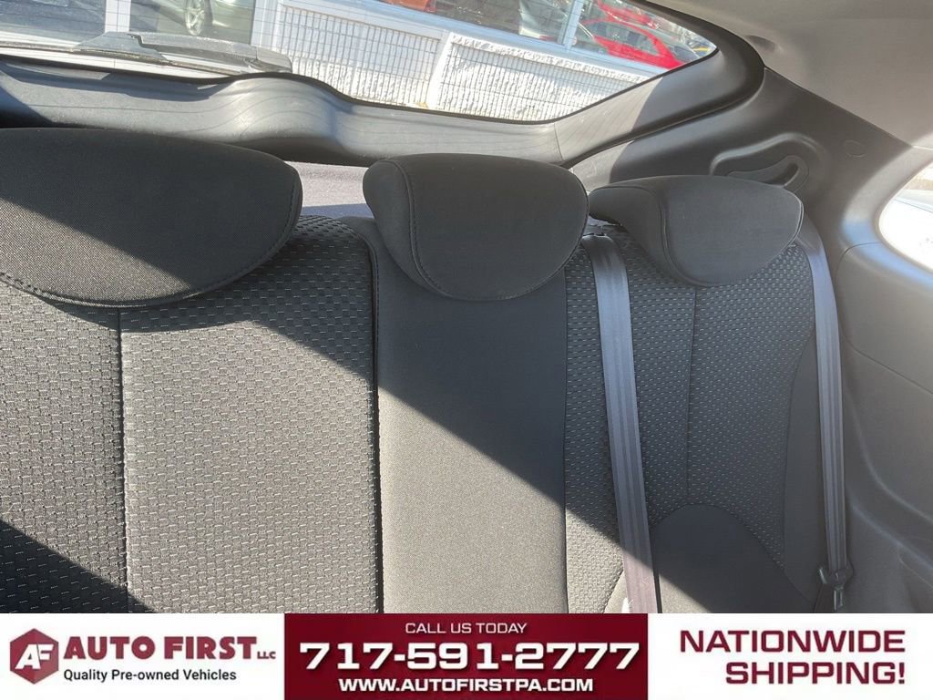 Used 2011 Hyundai Accent GS w/ Premium Pkg 3 FWD image 10