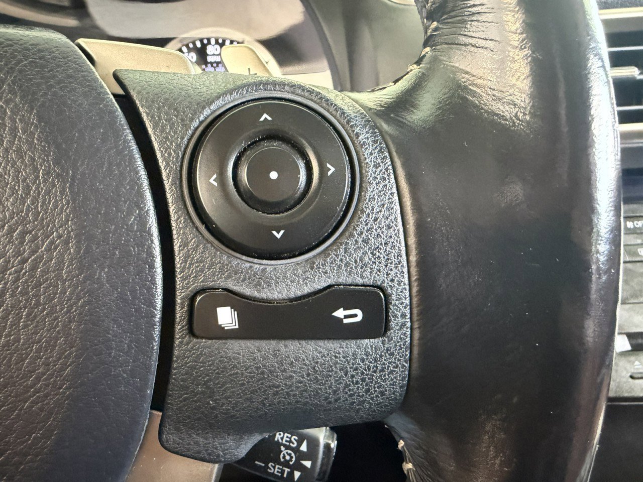 Used 2016 Lexus IS 200t RWD image 13