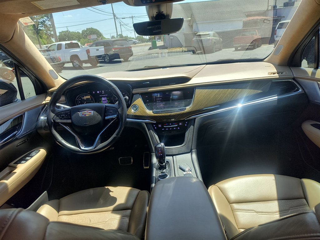 Used 2020 Cadillac XT6 Sport w/ Platinum Package AWD/4WD image 28