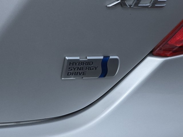 Used 2014 Toyota Camry XLE w/ Leather Package FWD image 8