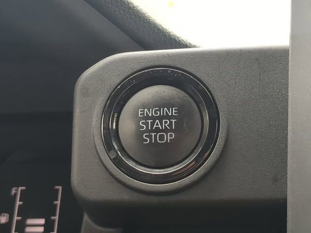 Used 2025 Toyota Tacoma SR AWD/4WD image 31