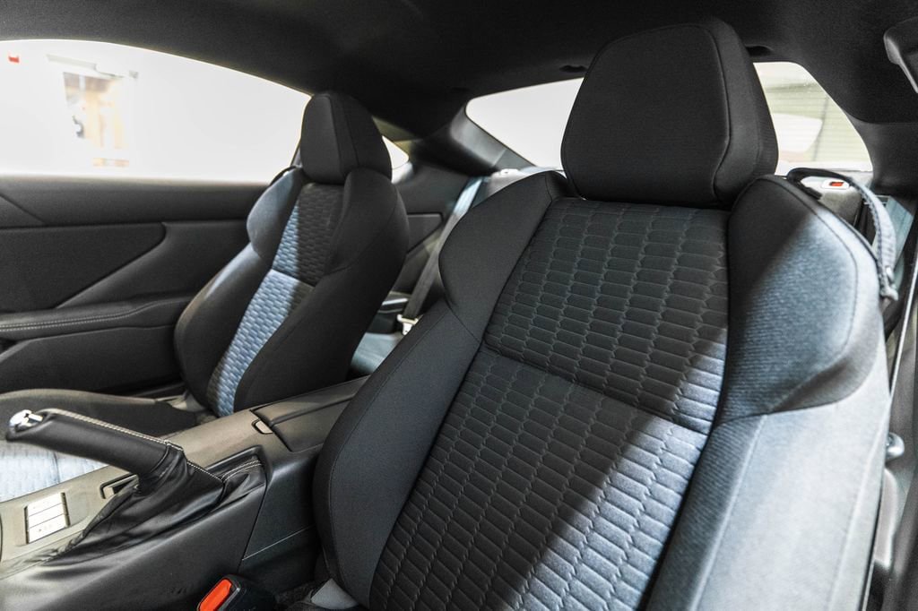Used 2025 Toyota GR86 w/ ALL Weather Mat Package (TMS) RWD image 6
