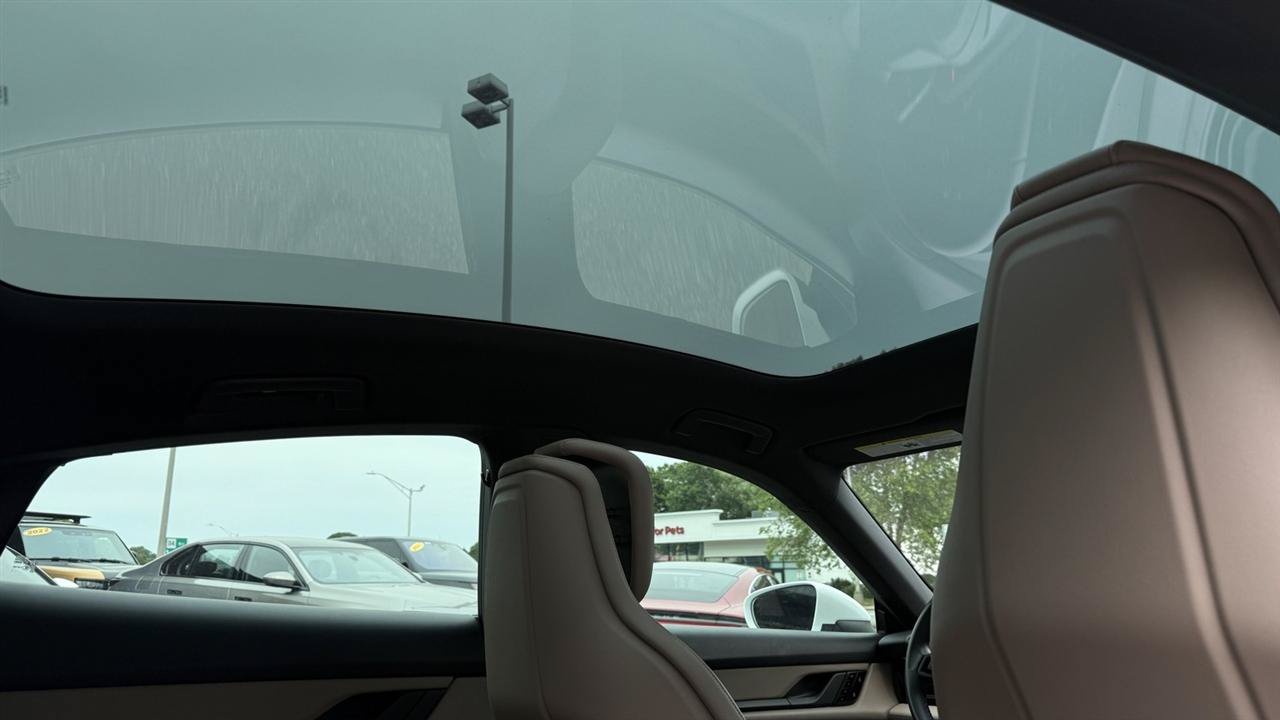 Used 2021 Porsche Taycan RWD image 39