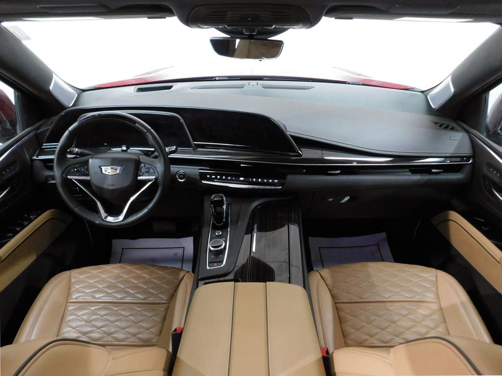 Used 2024 Cadillac Escalade Premium Luxury w/ Touring Package image 39