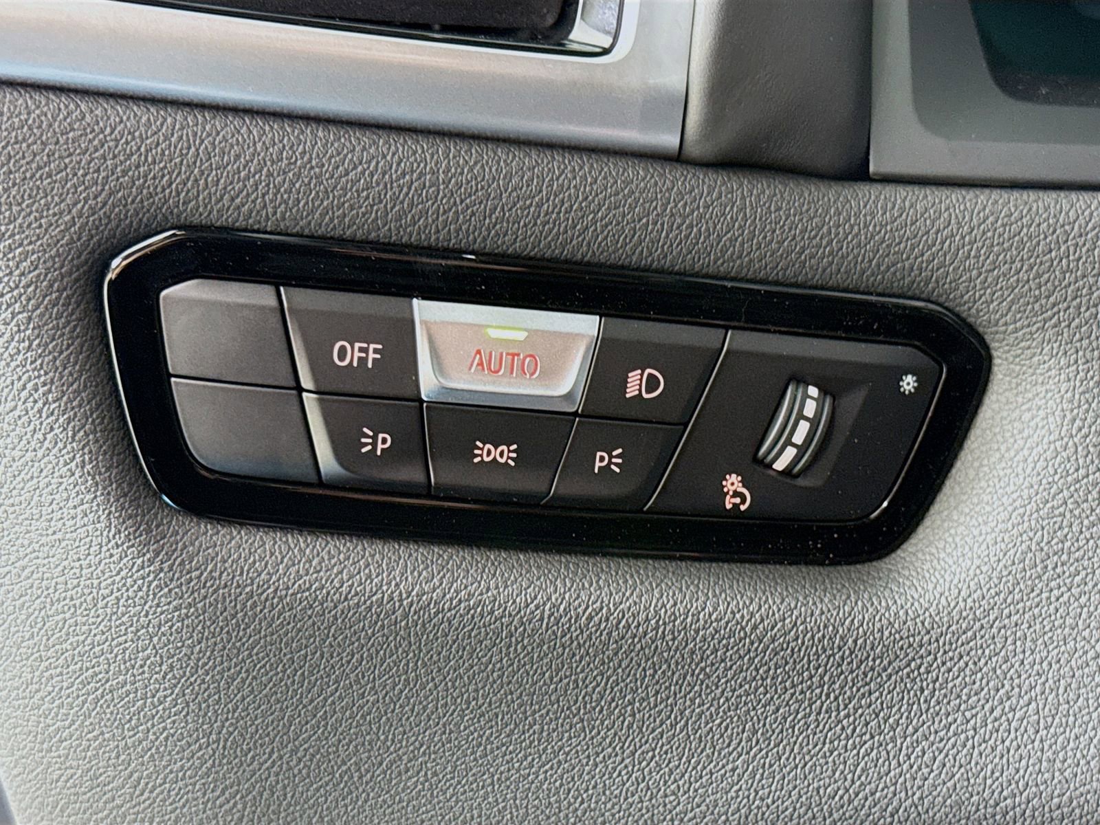 New 2026 BMW 840i Convertible w/ Comfort Seating Package RWD image 10