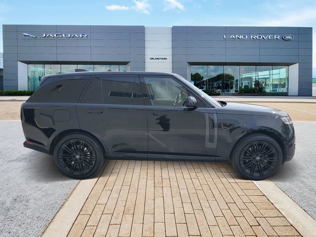 New 2024 Land Rover Range Rover SE AWD/4WD image 3