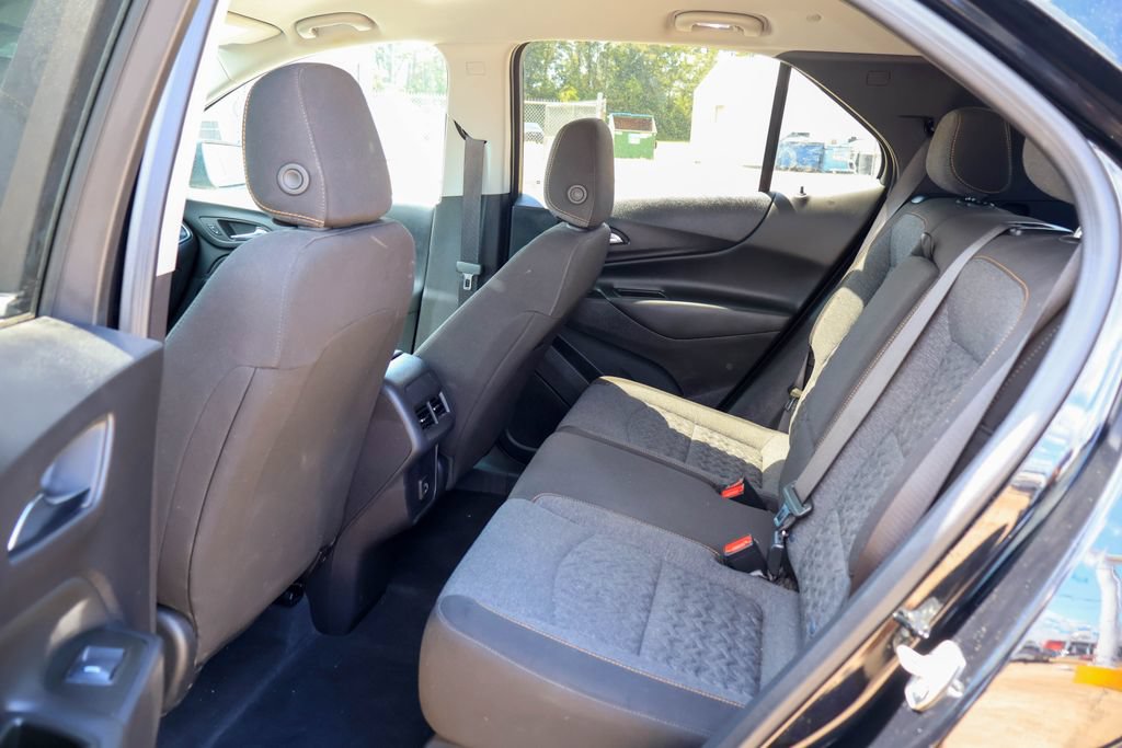 Used 2024 Chevrolet Equinox LT w/ LPO, Blackout Package FWD image 9