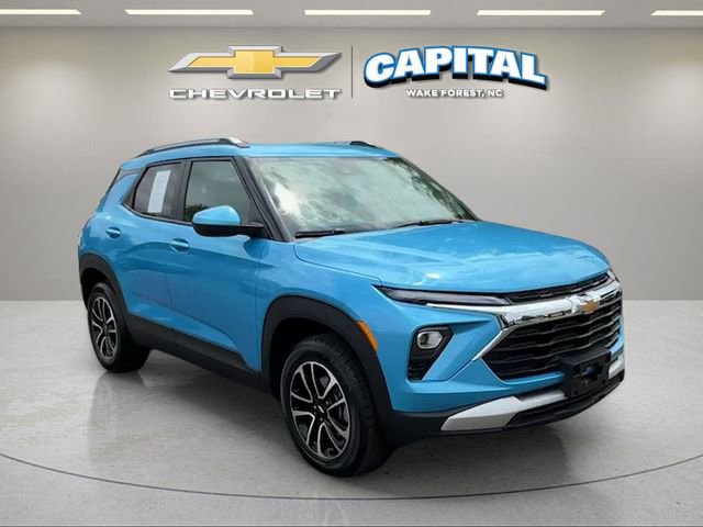 Used 2025 Chevrolet TrailBlazer LT w/ Driver Confidence Package AWD/4WD image 7