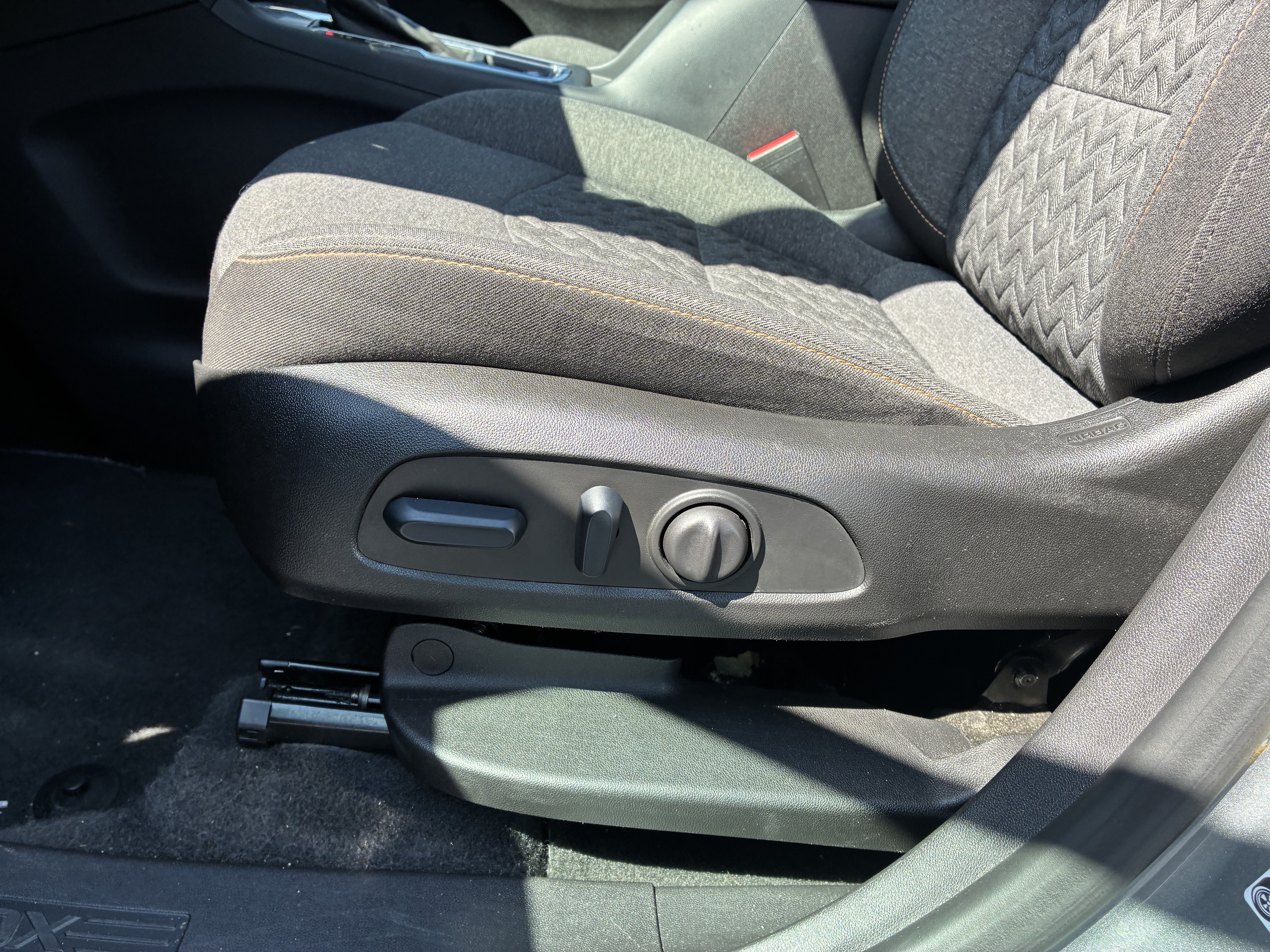 Used 2024 Chevrolet Equinox LT FWD image 26