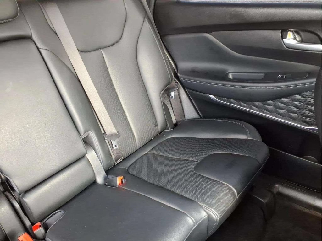 Used 2023 Hyundai Santa Fe SEL Premium AWD/4WD image 17