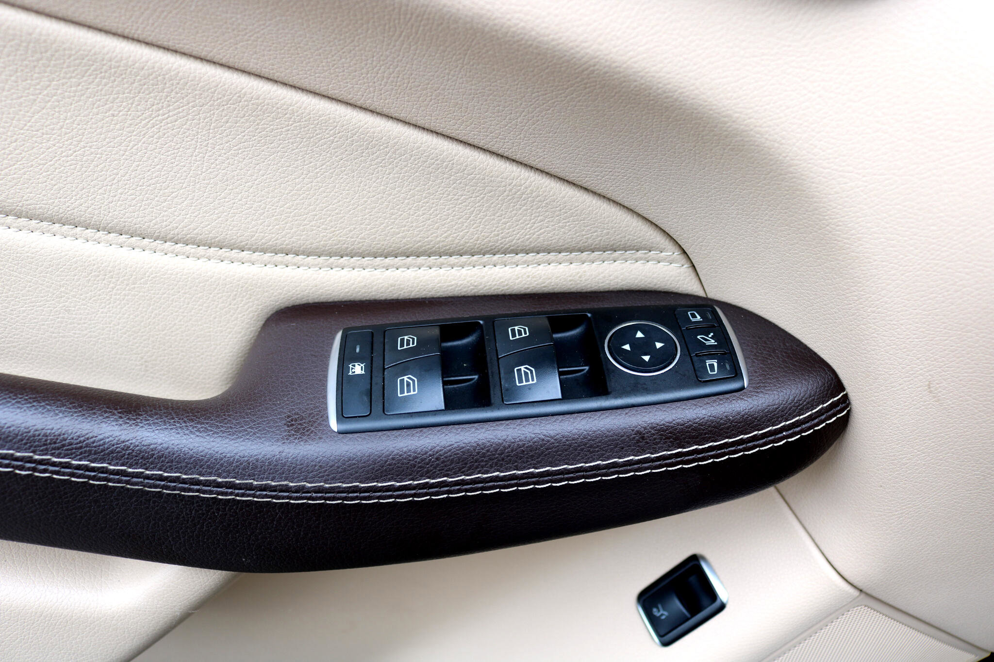 Used 2016 Mercedes-Benz GLE 350 RWD 4dr GLE 350 w/ Premium Package image 14