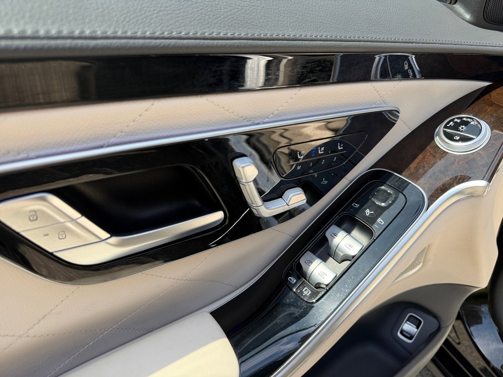 Used 2022 Mercedes-Benz S 580 4MATIC Sedan image 13