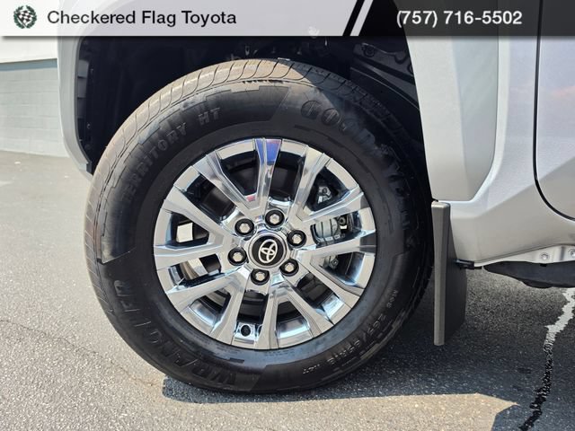Used 2025 Toyota Tacoma Limited AWD/4WD image 9