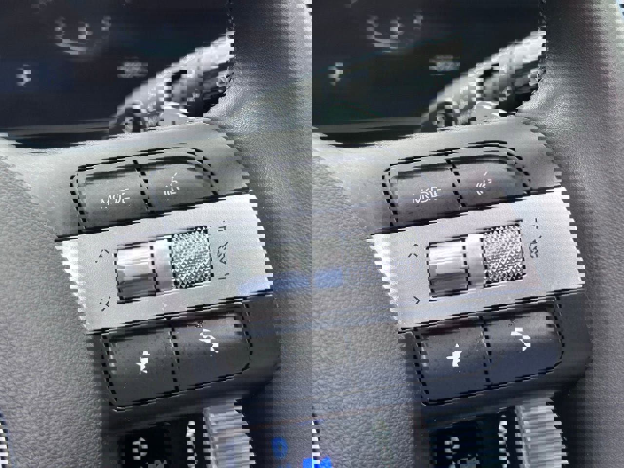 Used 2025 Hyundai Tucson Limited image 32