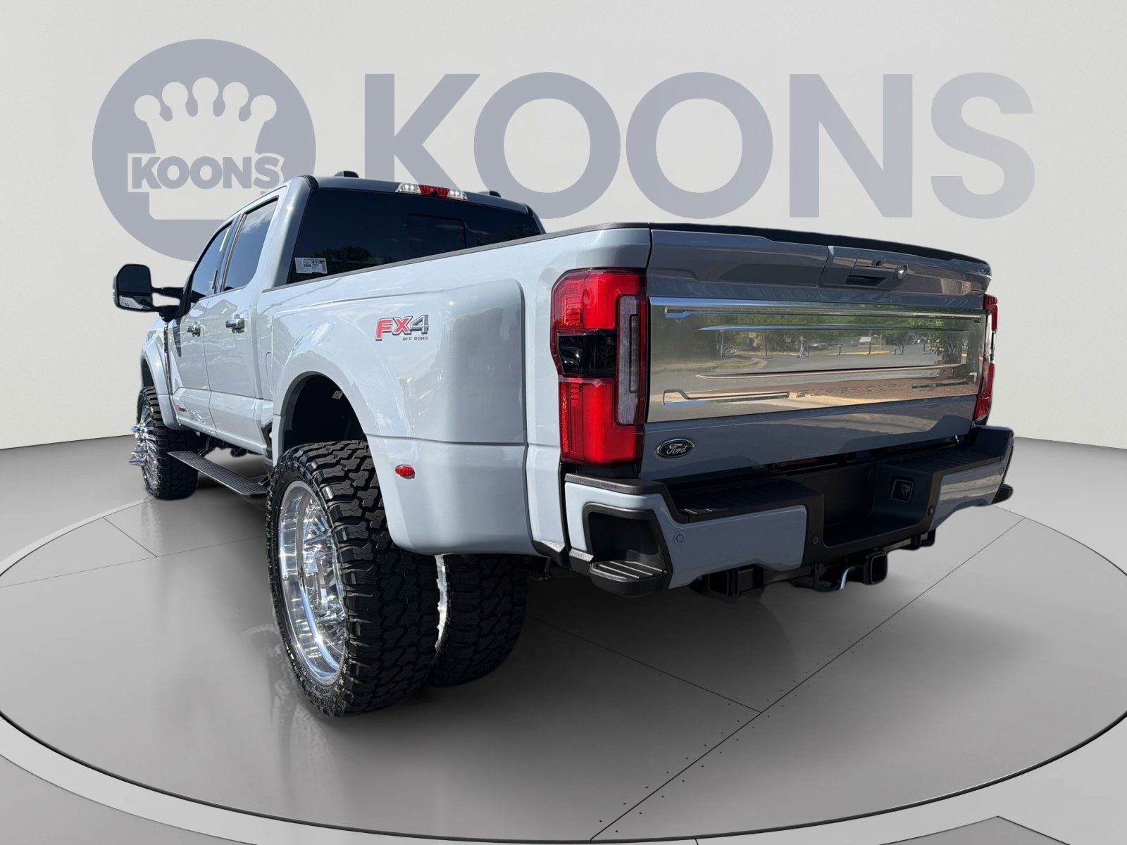New 2026 Ford F450 Platinum w/ Platinum Plus Package AWD/4WD image 4