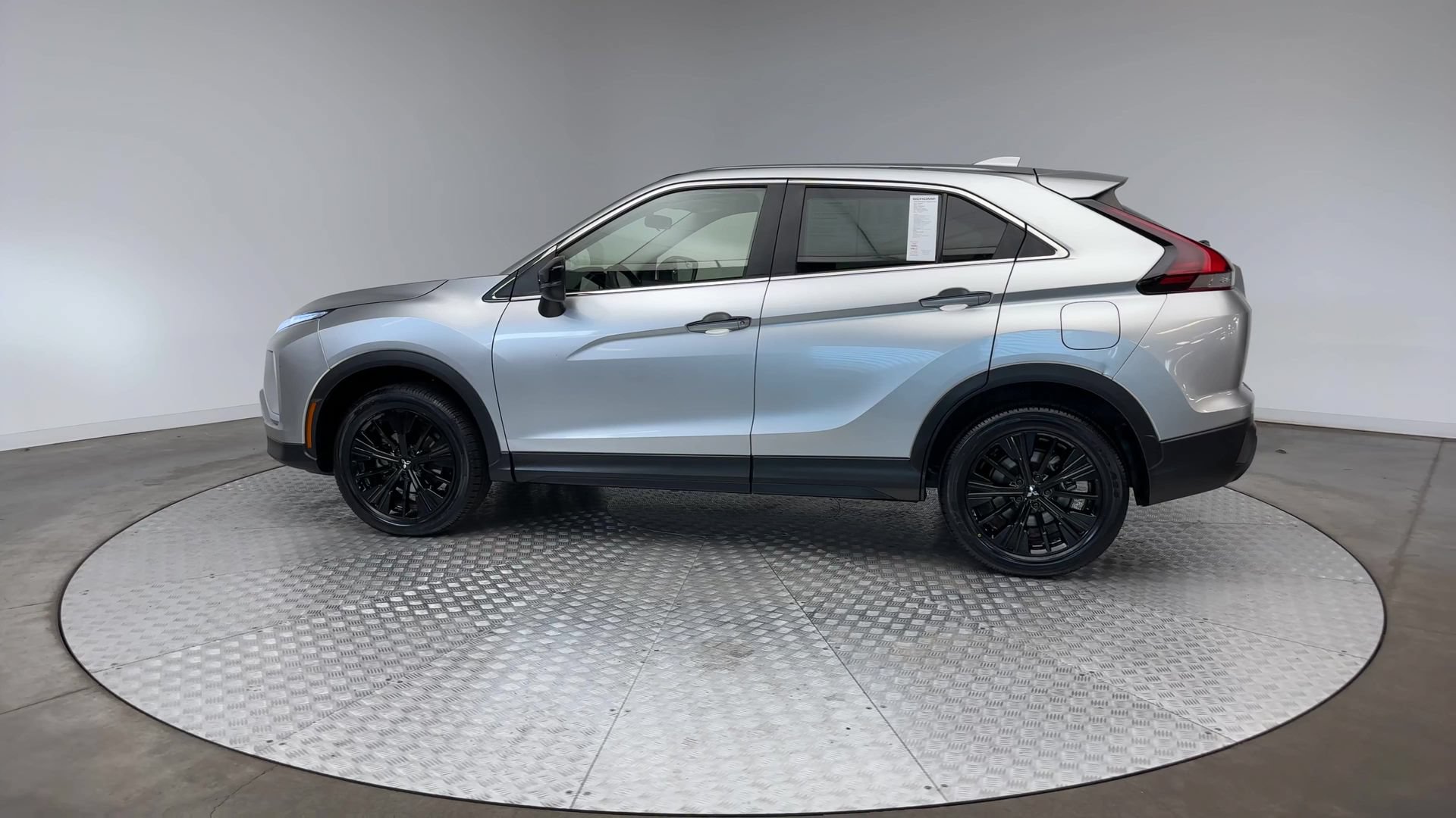 Used 2022 Mitsubishi Eclipse Cross LE AWD/4WD image 5