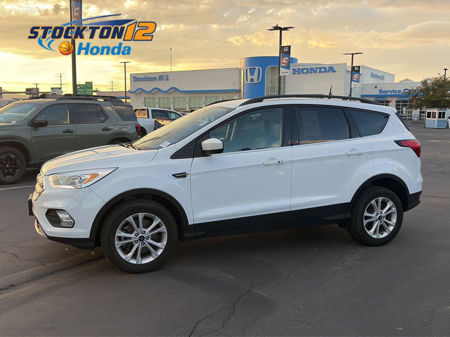 Used 2019 Ford Escape SEL AWD/4WD image 1