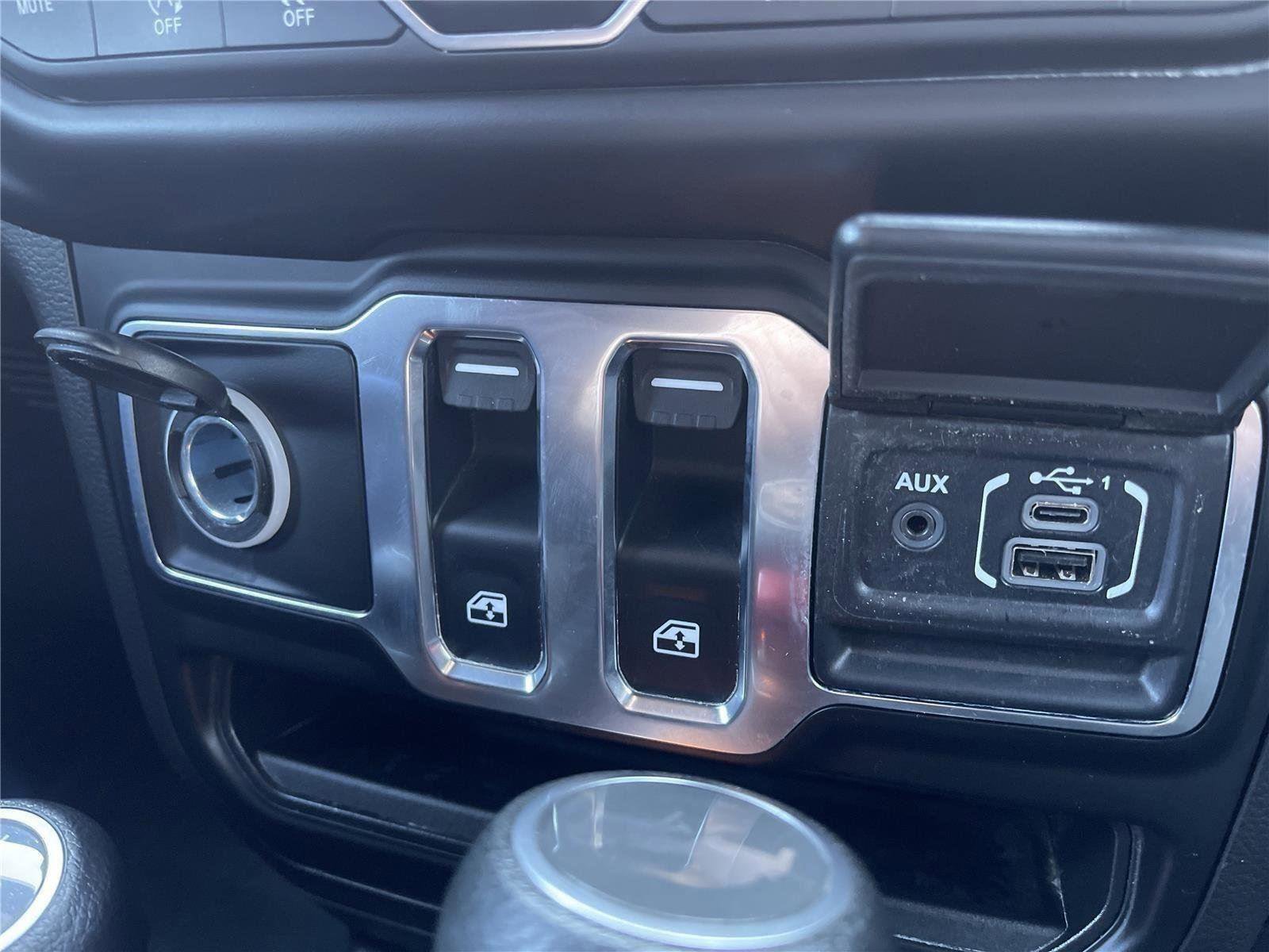 Used 2023 Jeep Wrangler Sport AWD/4WD image 29