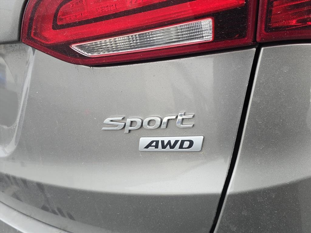 Used 2018 Hyundai Santa Fe Sport w/ Cargo Package image 8