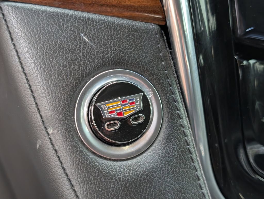 Used 2019 Cadillac Escalade ESV Premium Luxury AWD/4WD image 31