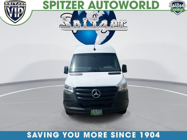 Used 2025 Mercedes-Benz Sprinter 2500 image 3
