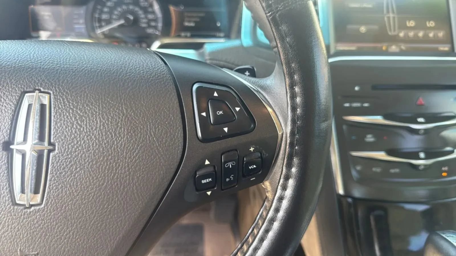 Used 2014 Lincoln MKS w/ Equipment Group 101A FWD image 23