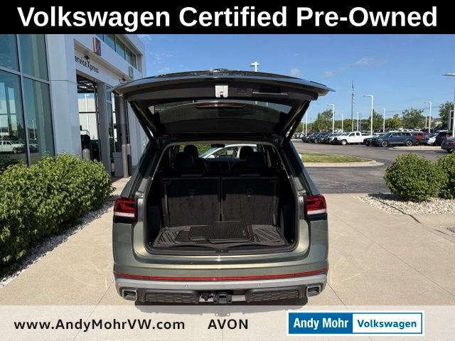 Used 2024 Volkswagen Atlas Peak Edition SEL AWD/4WD image 8