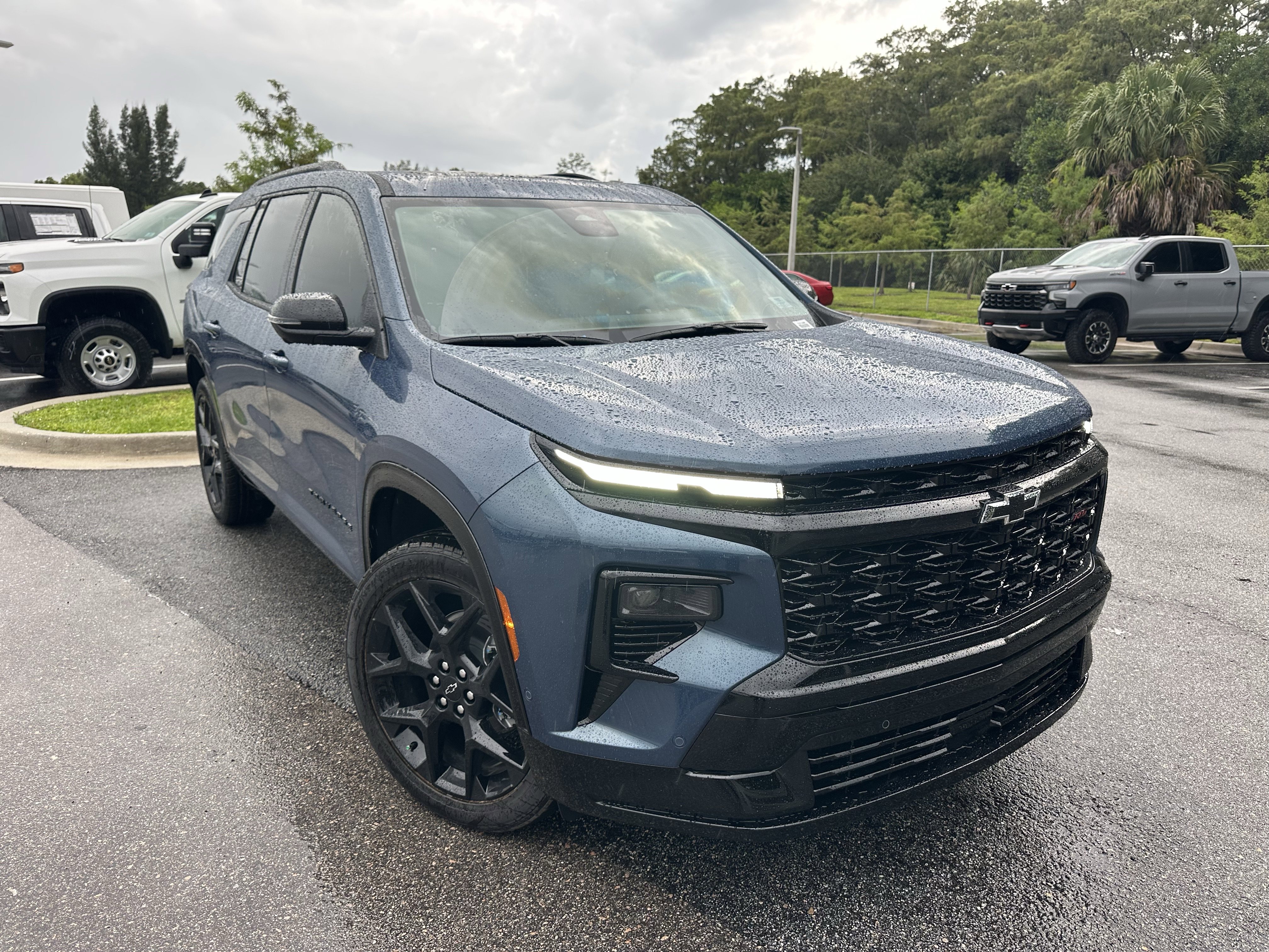 New 2026 Chevrolet Traverse RS image 2