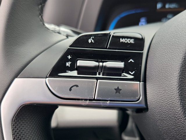 New 2026 Hyundai Elantra SEL Sport FWD image 13
