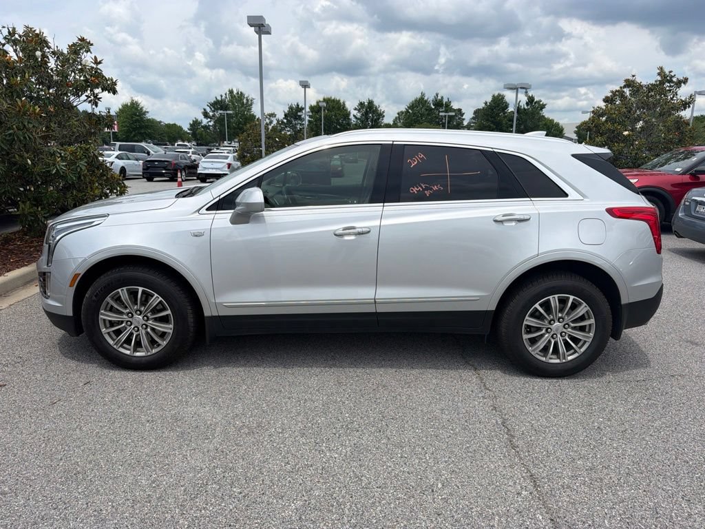Used 2019 Cadillac XT5 Luxury FWD image 2