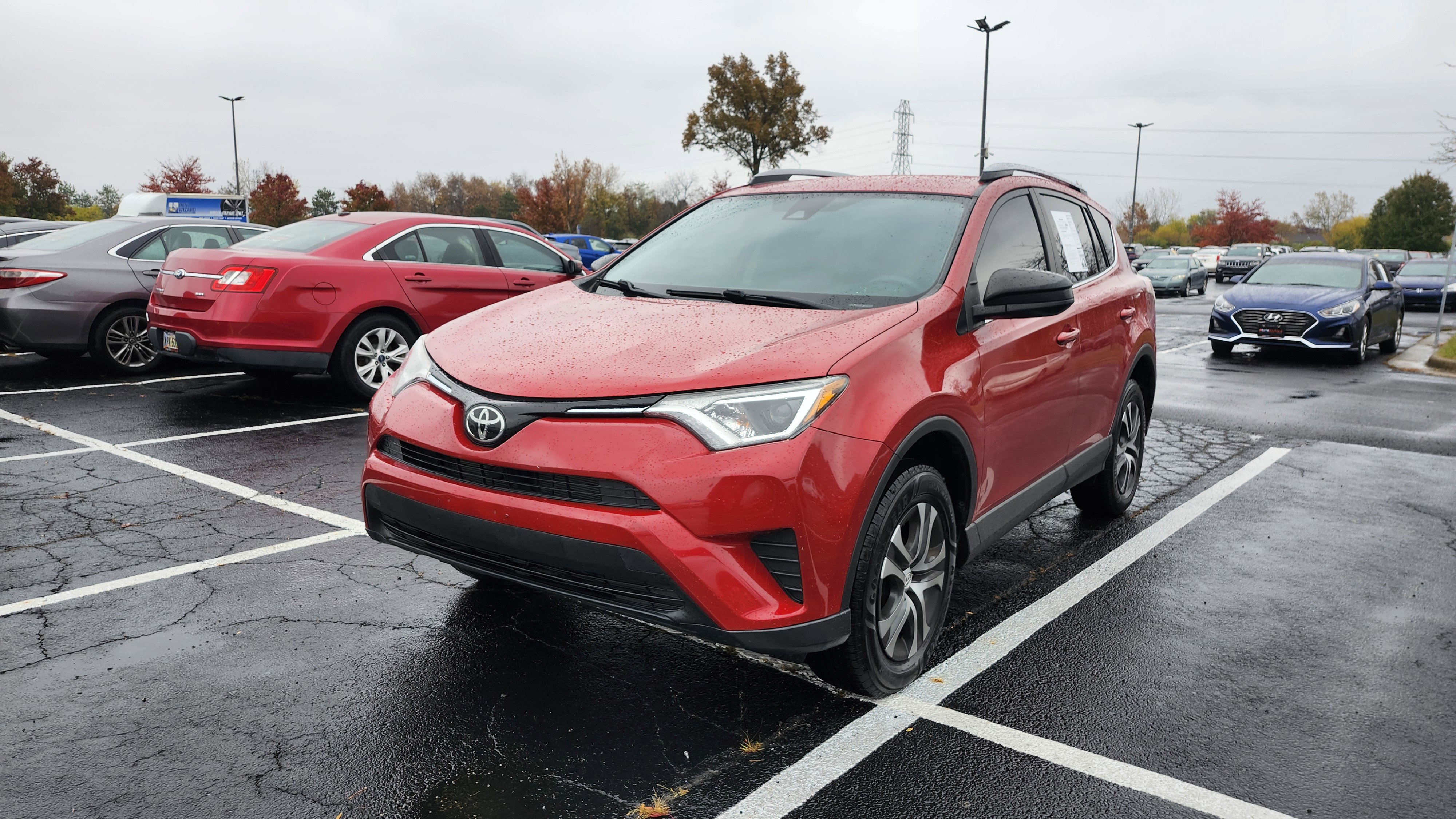Used 2017 Toyota RAV4 LE image 6
