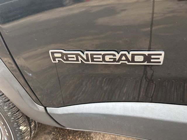 Used 2021 Jeep Renegade Latitude image 47