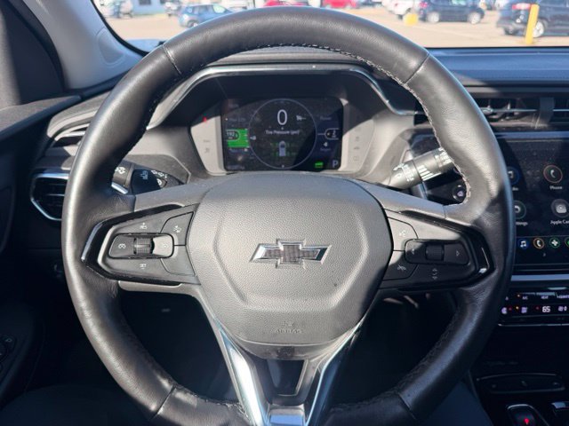 Used 2023 Chevrolet Bolt EUV LT w/ Convenience Package FWD image 17