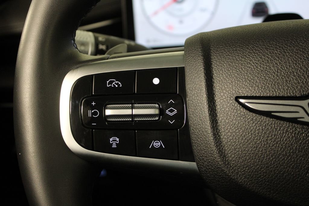 Used 2025 Genesis G80 2.5T image 23