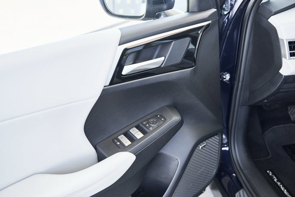 Used 2025 Mitsubishi Outlander SE FWD image 19