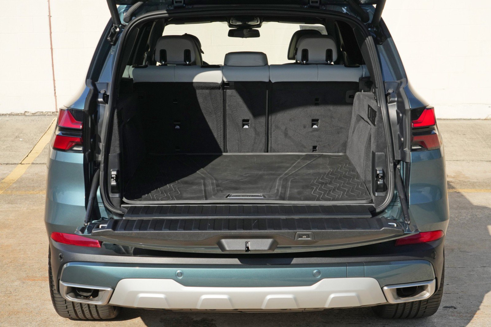 Used 2025 BMW X5 sDrive40i w/ Climate Comfort Package RWD image 10