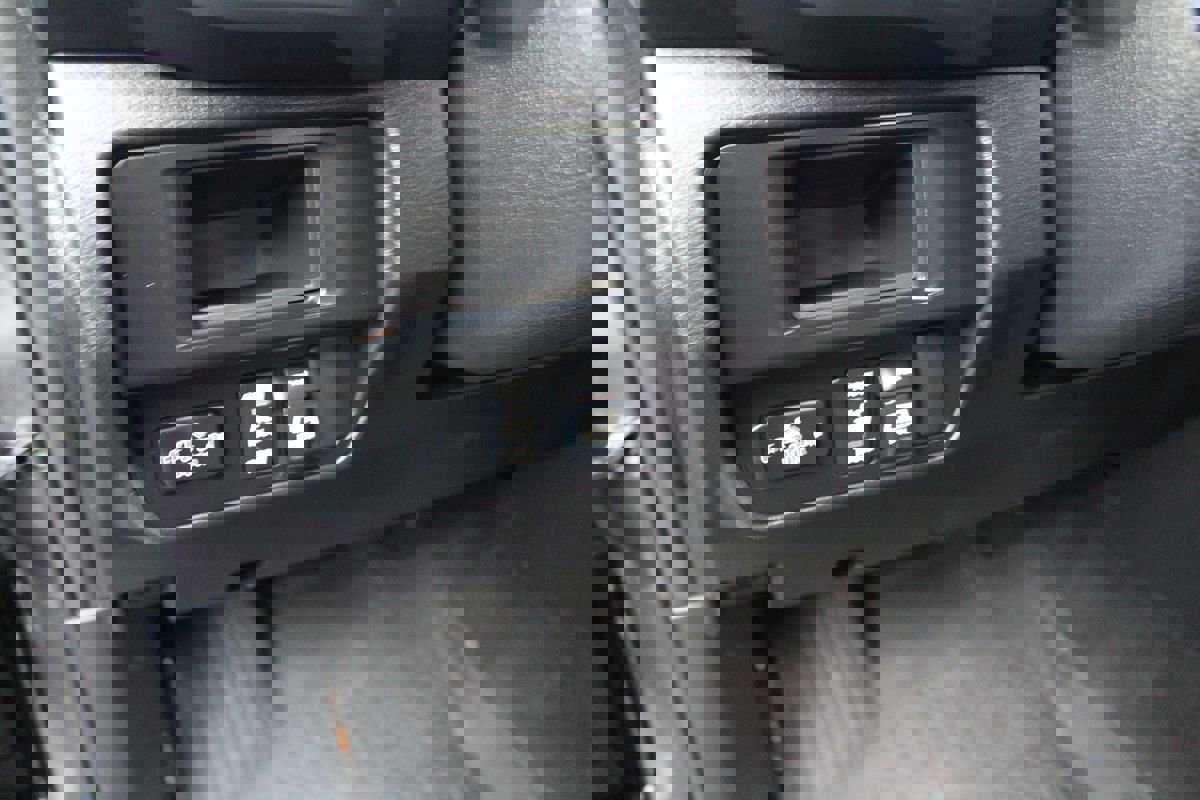 Used 2017 Toyota Tacoma Limited image 25