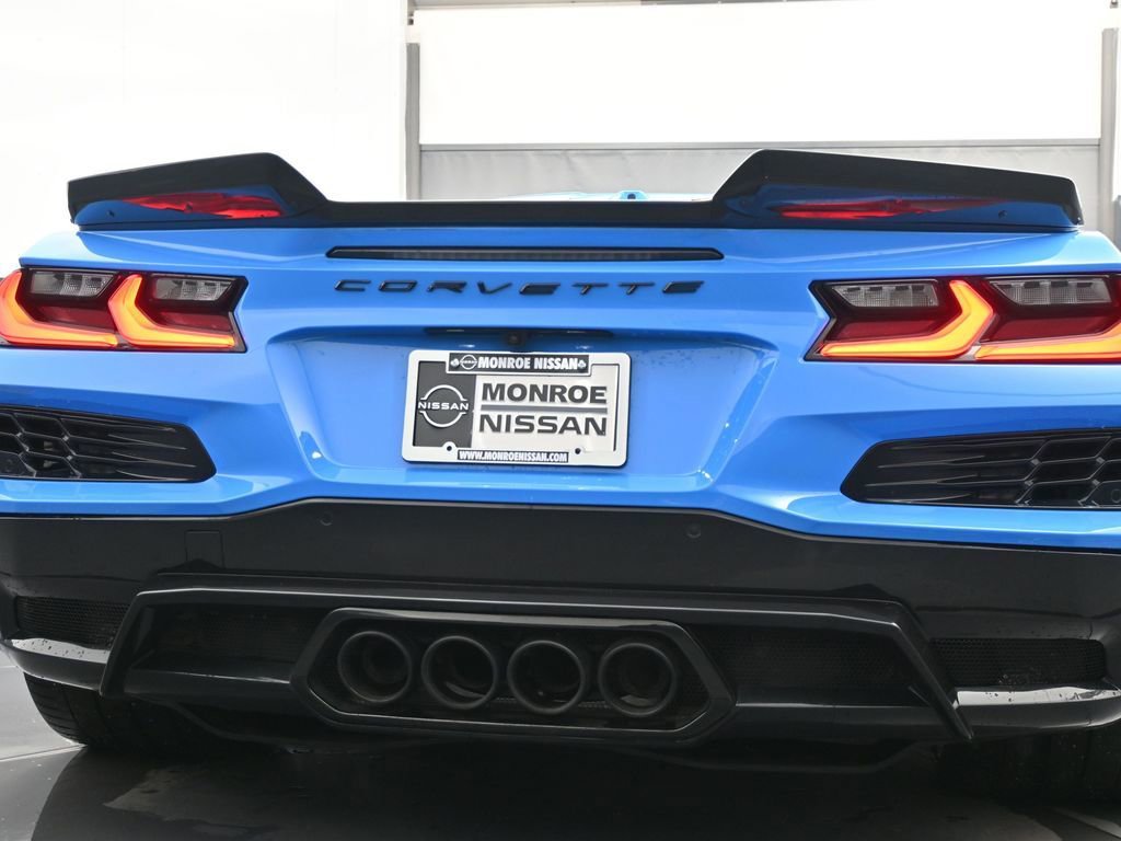 Used 2023 Chevrolet Corvette Z06 w/ Engine Appearance Package image 10