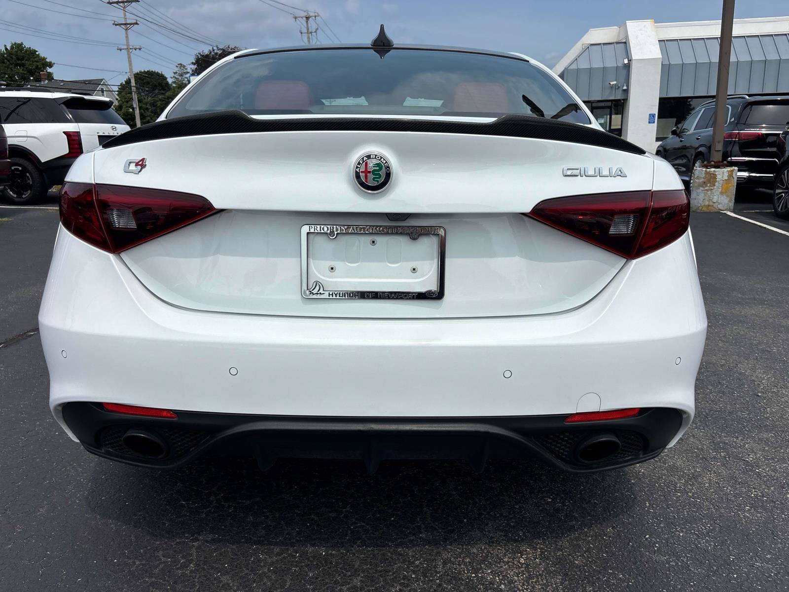 Used 2022 Alfa Romeo Giulia Veloce AWD/4WD image 4