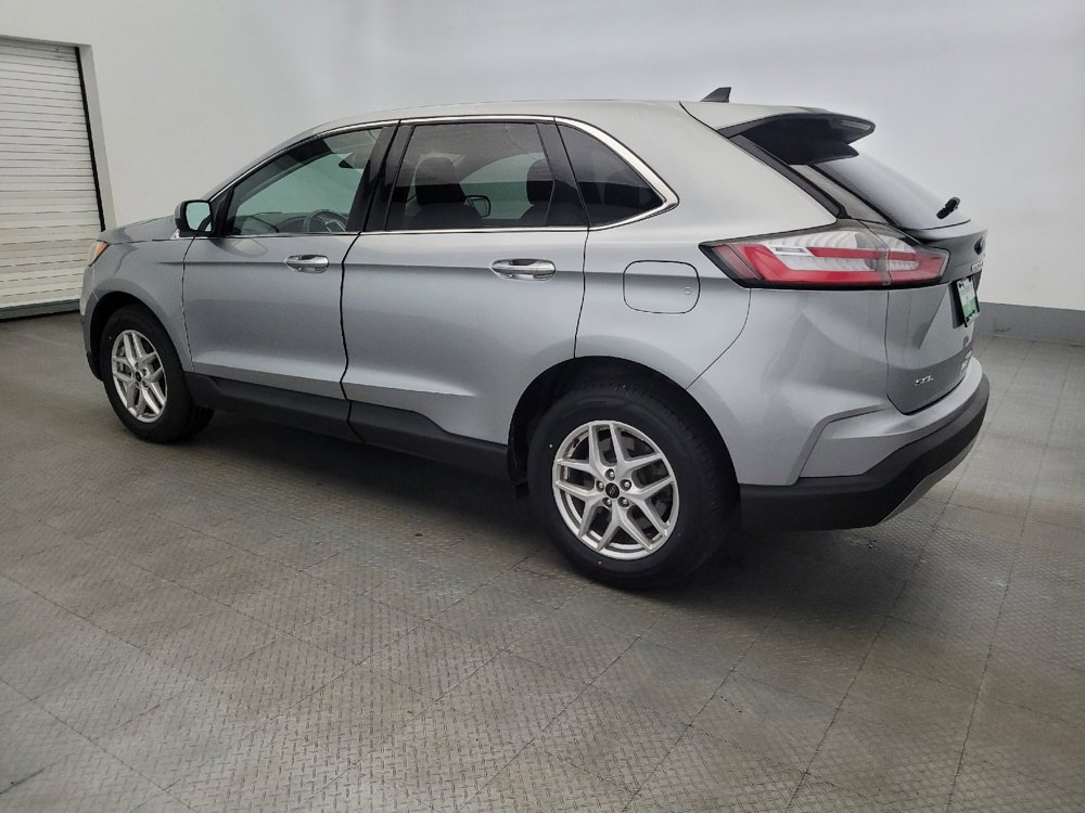 Used 2024 Ford Edge SEL image 3