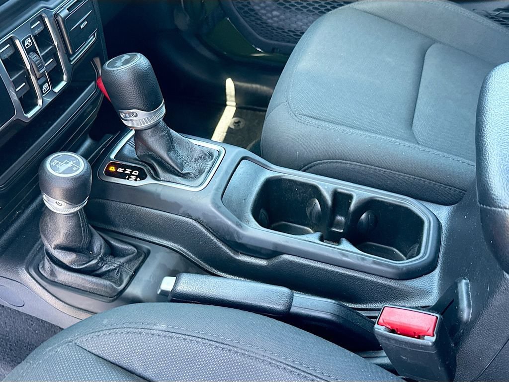 Used 2021 Jeep Wrangler Unlimited Sport AWD/4WD image 28
