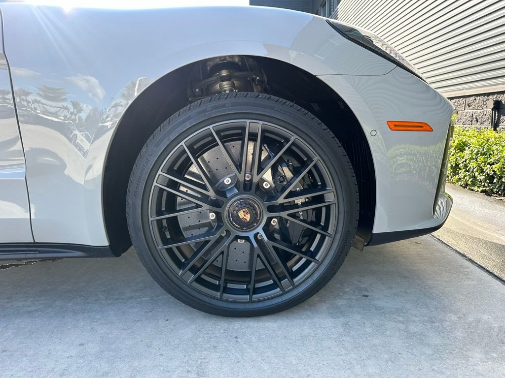 Used 2026 Porsche Panamera GTS image 43
