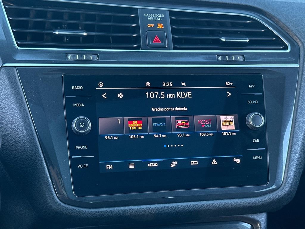 Used 2021 Volkswagen Tiguan SE R-Line image 19