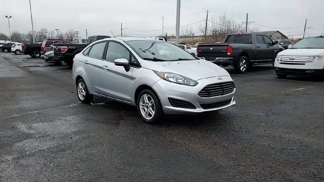Used 2018 Ford Fiesta SE FWD image 2