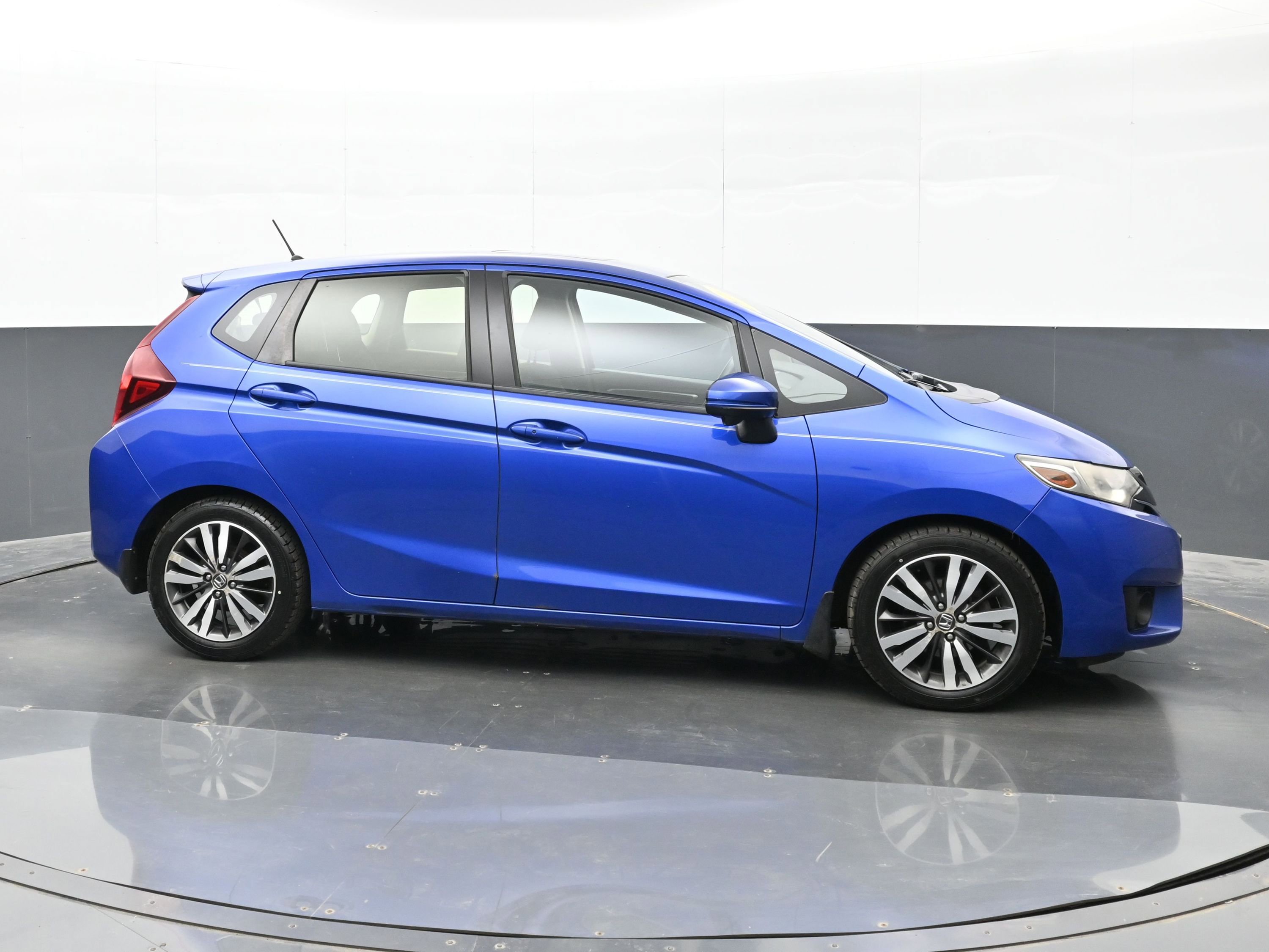 Used 2016 Honda Fit EX image 9
